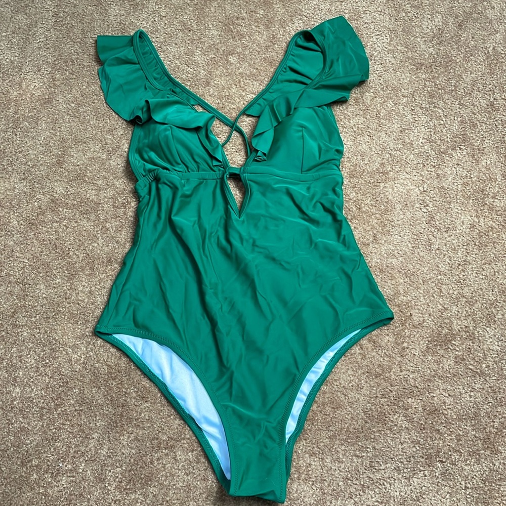 CUPSHE Women's V Neck Ruffled Lace Up Green One Piece Monokini Swimsuit